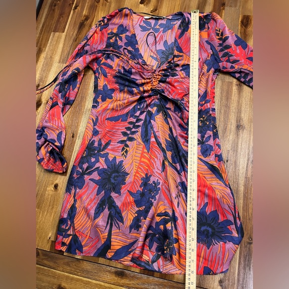 Zara Front Tie Ruched Sleeves Mini Floral Dress Red Purple satin effect Small - Picture 3 of 12